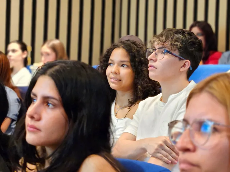 "El ser humano necesita de vínculos reales que nos sostengan"